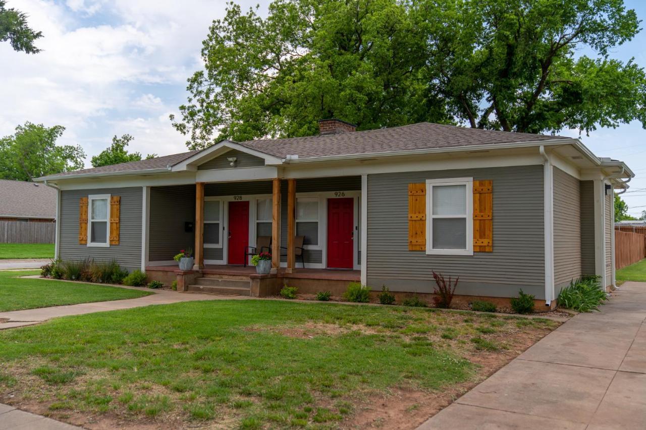 Rock & Roll House, Fiber Internet, Roku Tv, Washer & Dryer, By Dt Chickasha & Leg Lamp! Exteriör bild