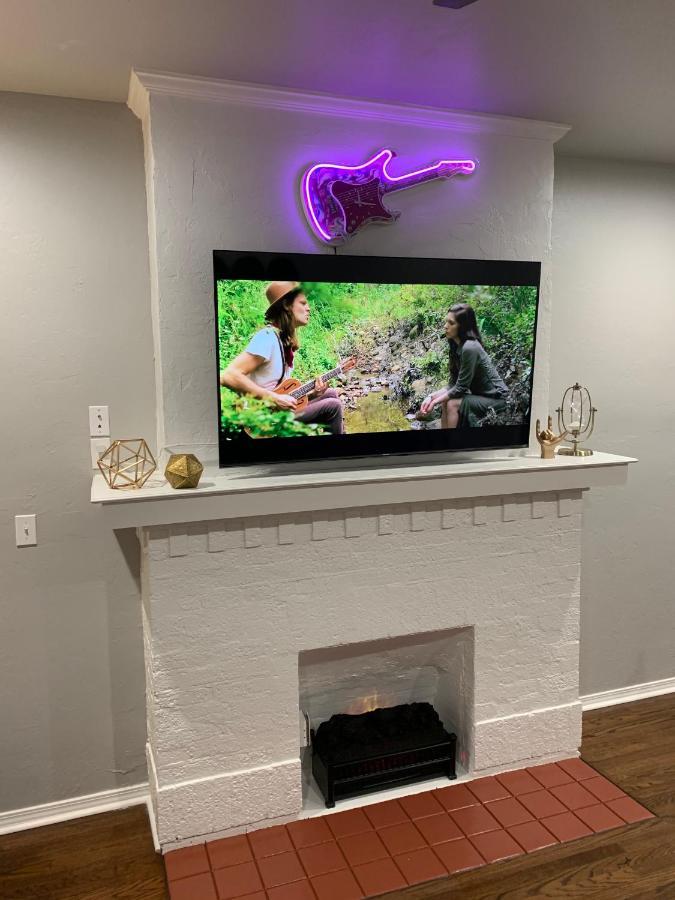 Rock & Roll House, Fiber Internet, Roku Tv, Washer & Dryer, By Dt Chickasha & Leg Lamp! Exteriör bild